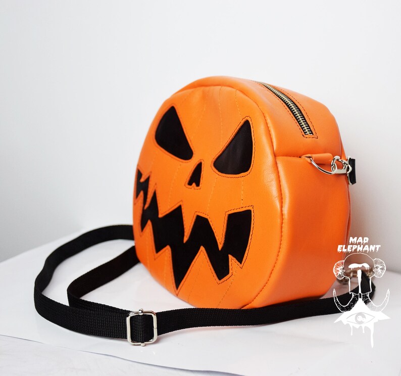 halloween purse pumpkin