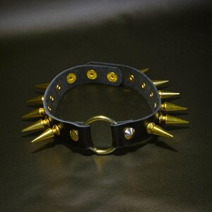 Gold spike deals choker