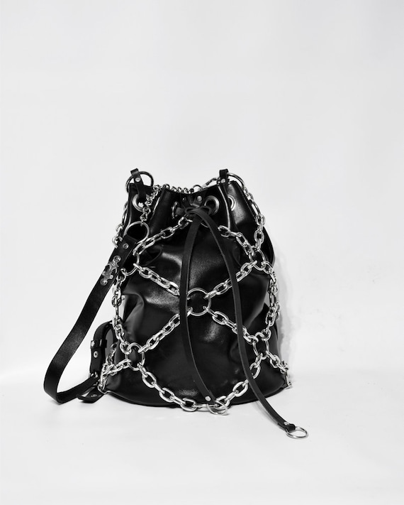 Black Wetlook Leather Handbag Leather Bucket Bag With Chains 