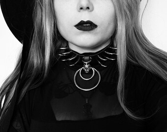 Spiked necklace with rings, brutal leather choker with spikes and buckle closure, gothic neck collar, real leather