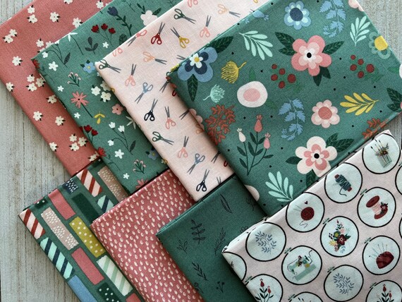 18 x 22 Fat Quarters Quilting Cotton Fabric Bundles for Sewing, 8 PCS  Green Floral