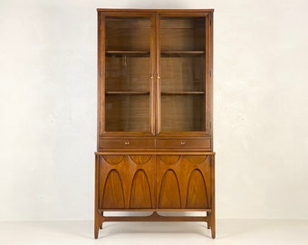 Broyhill Brasilia China Hutch (6140-60 & 6140-61), Circa 1960s - *Please ask for a shipping quote before you buy.