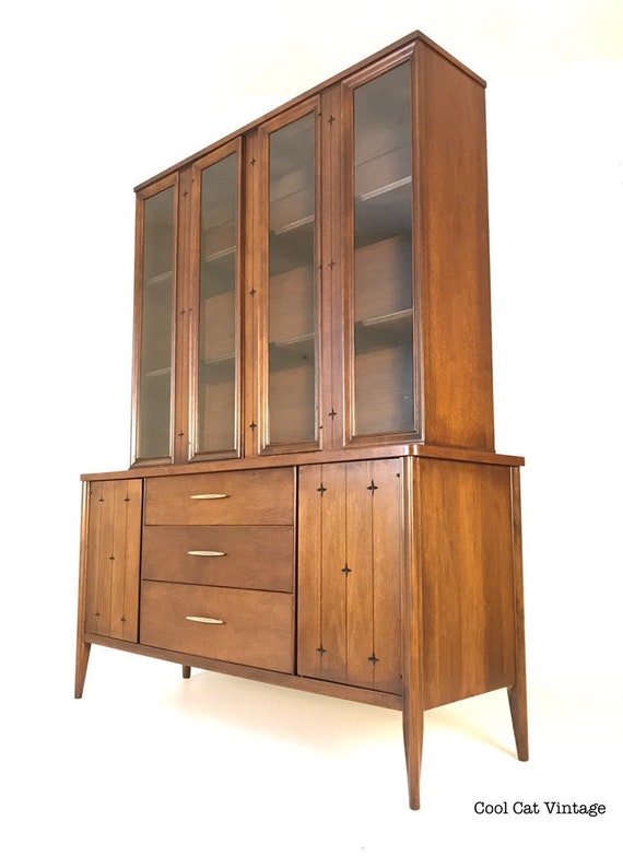 Broyhill Saga China Cabinet Circa 1960 S Please See Etsy