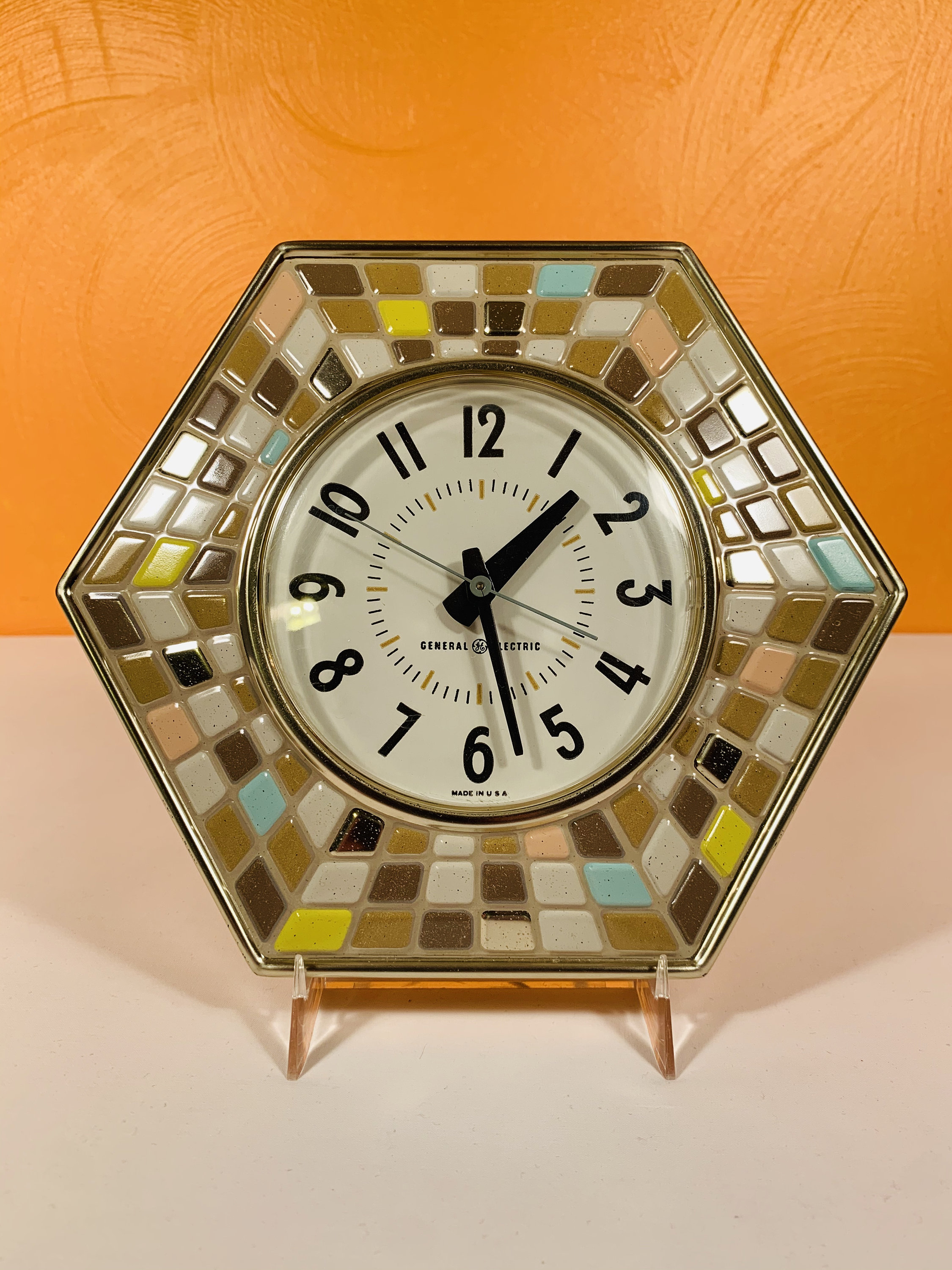 General Electric Model 2118A Mosaic Wall Clock