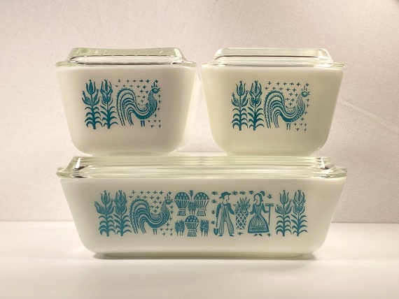 Pyrex Butterprint Refrigerator Dish Set