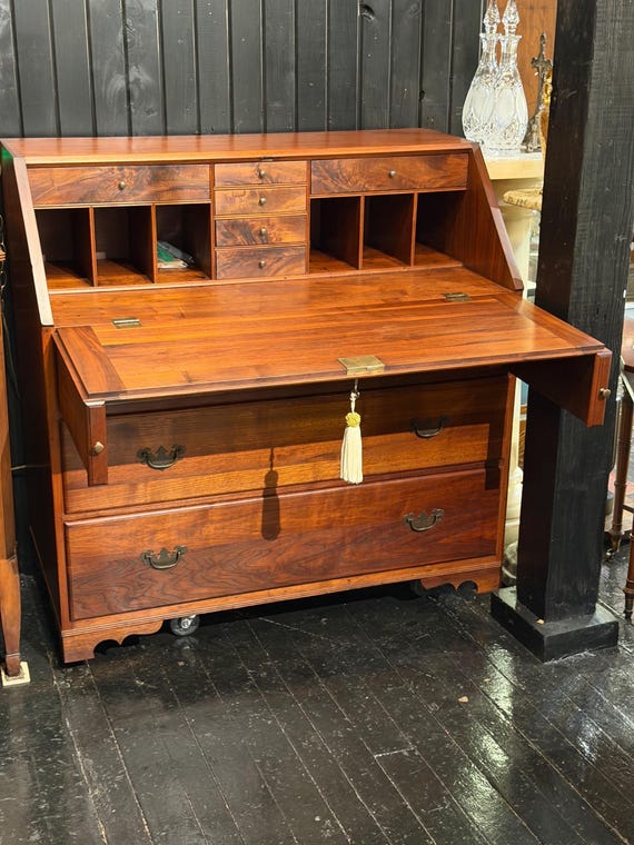 Pre-Civil War Antique Pennsylvania Slant Front Chippendale Desk