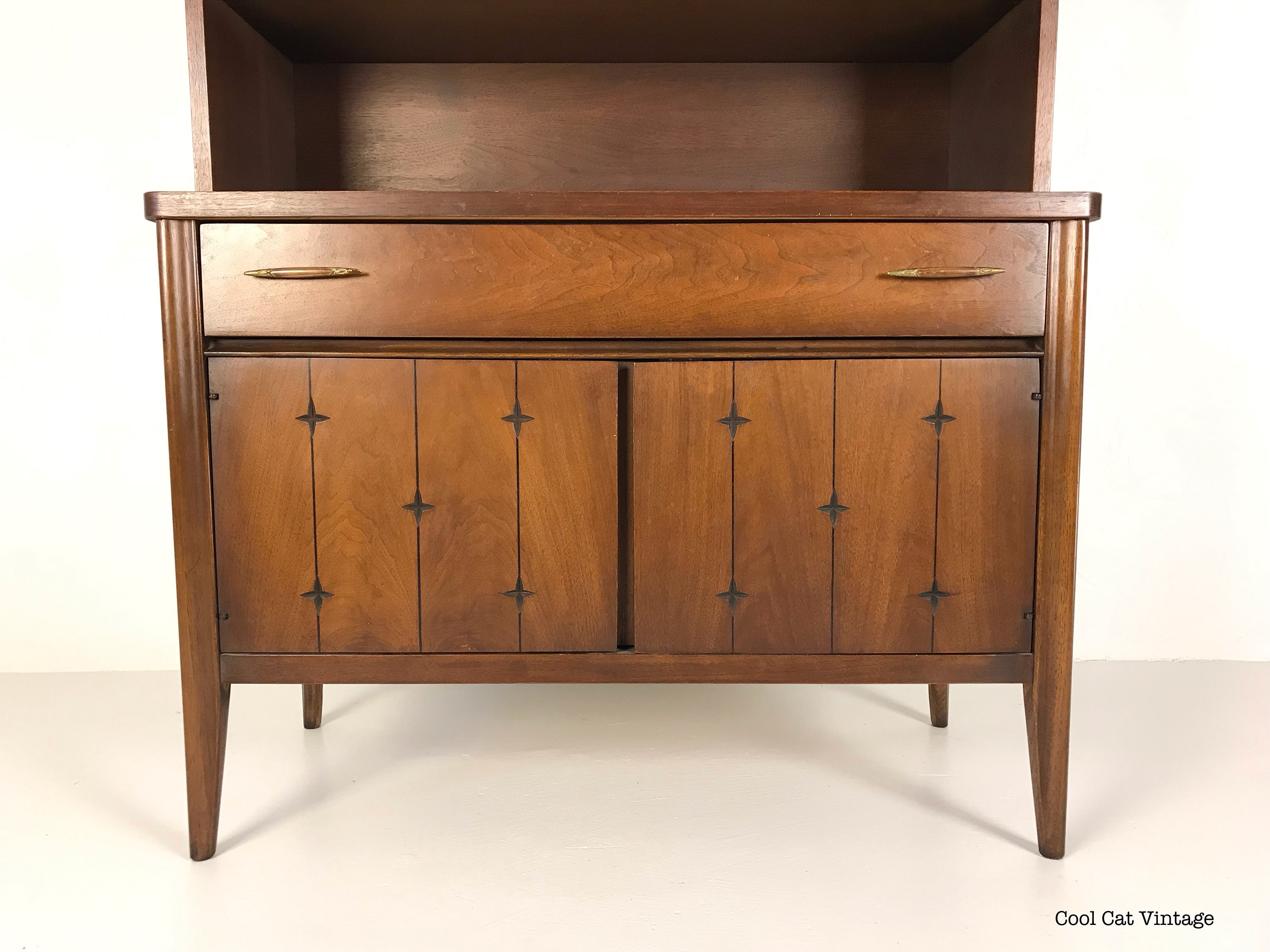 Broyhill Saga Walnut China Hutch, Circa 1960's *Please see notes on