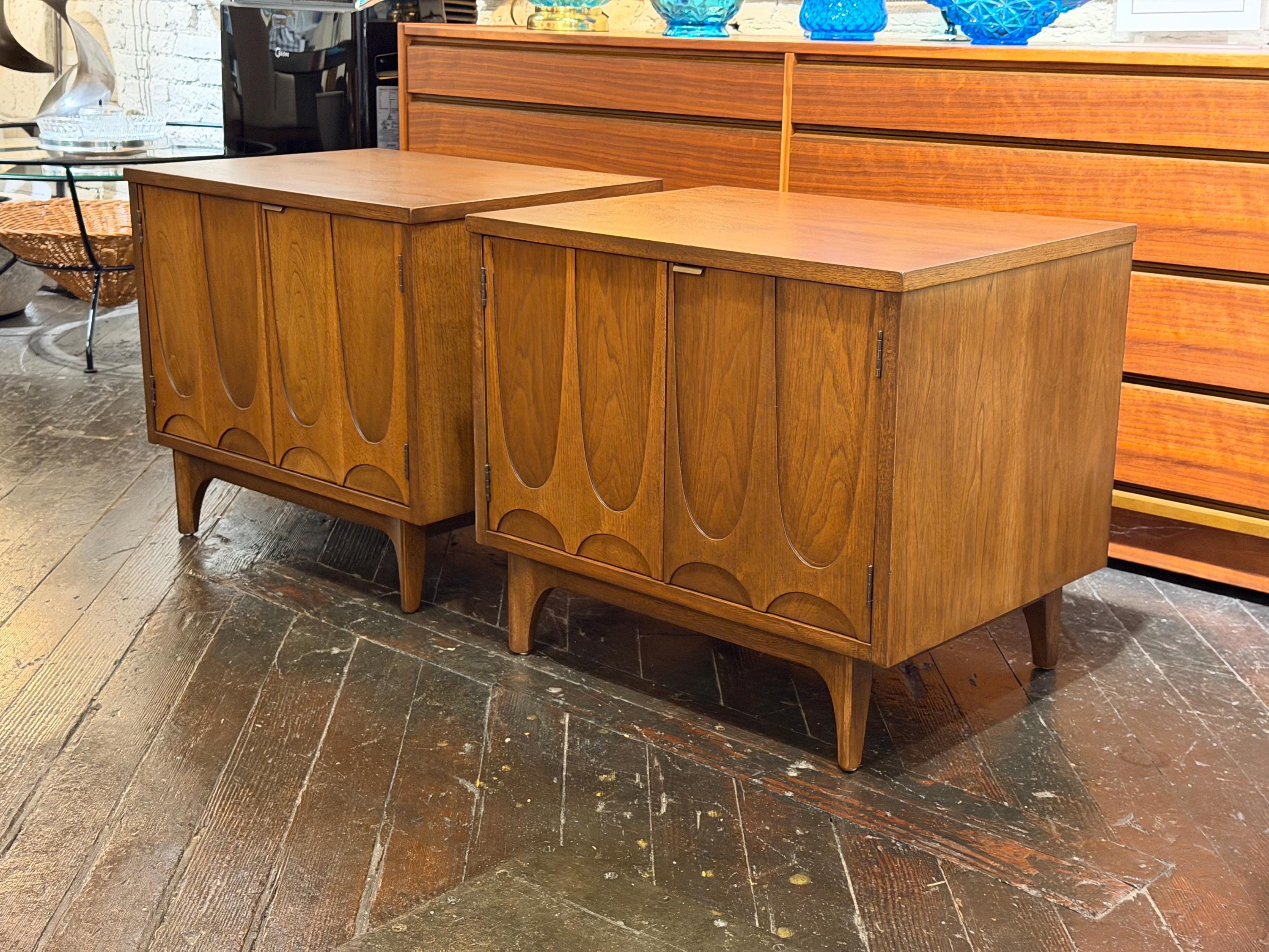 Broyhill End Table - Etsy