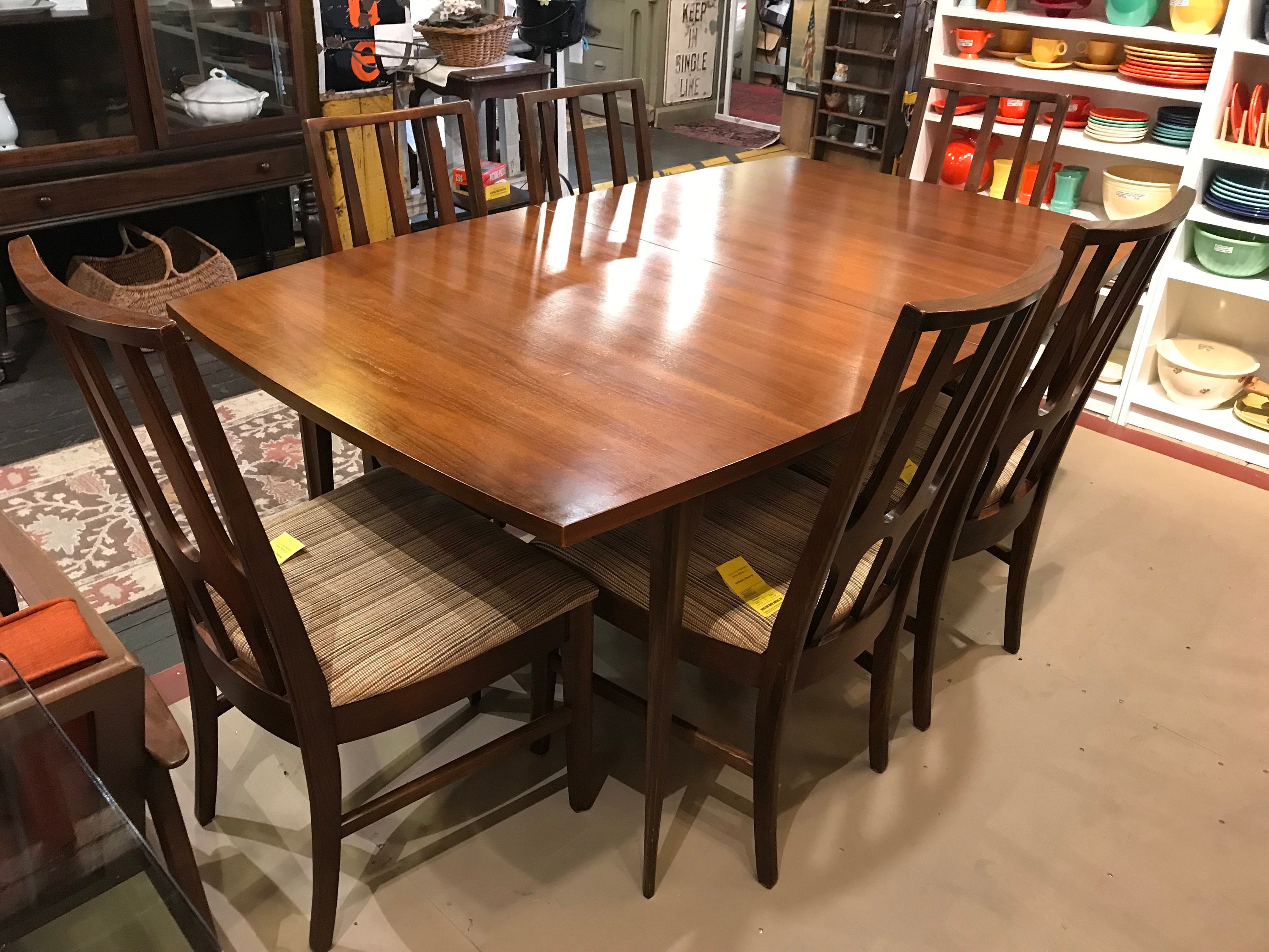 Broyhill Brasilia Dining Table & Six Dining Chairs *Please see notes