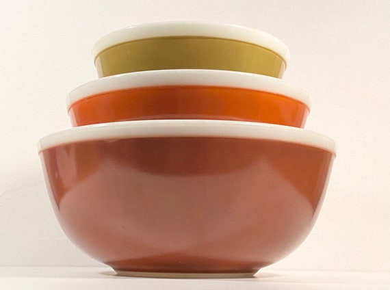 Pyrex Americana Mixing Bowl Set