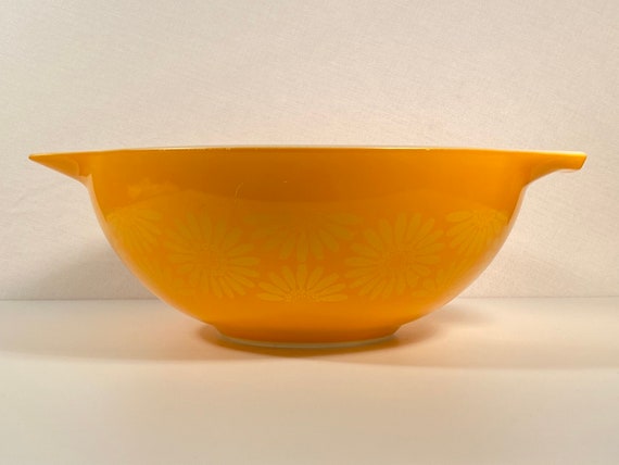 Pyrex Daisy #444 Mixing Bowl