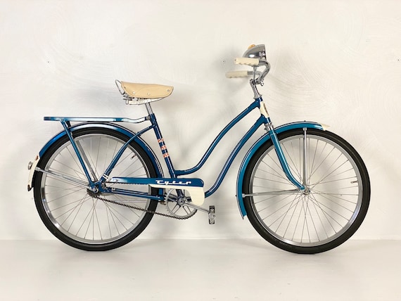 Vintage Tyler Ladies Bicycle, Made in Poland, Circa 1960s - *Please ask for a shipping quote before you buy.