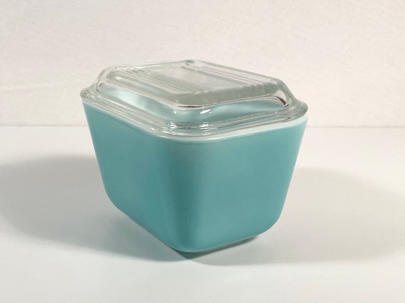 Pyrex Turquoise #501 Refrigerator Dish