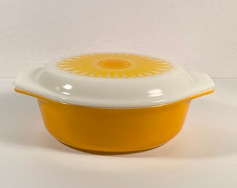 Pyrex Daisy #043 Casserole