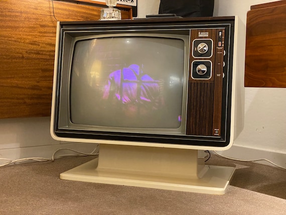 Zenith Chromacolor TV, Circa 1970s - *Please contact us regarding shipping before you buy.