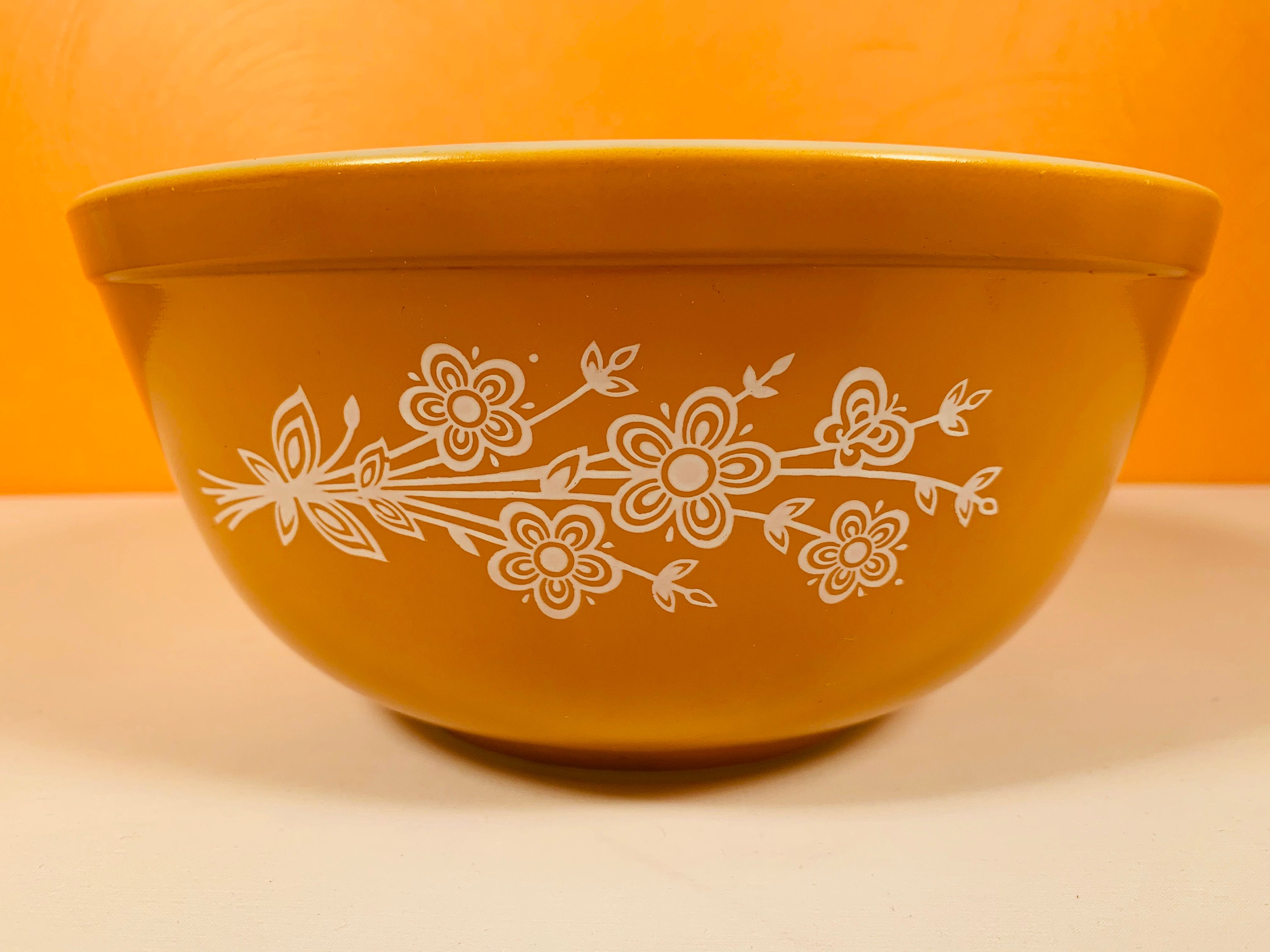 Pyrex Butterfly Gold 1979 Redesign Mixing Bowl Set