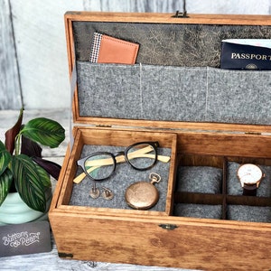 Watch Box / 8 Watch / Compartments / Valet Tray  / Watch Organizer / Jewelry /  Watch Case / Watch Storage / Wood / Maple / Cherry / Pockets