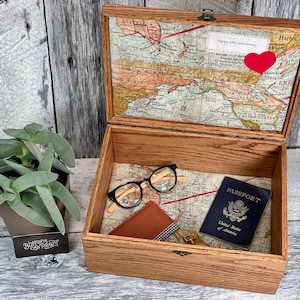 Memory box / keepsake box / letter Box / love note box / wedding card box / travel box / wedding box / Anniversary Gift / gift for her