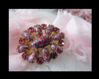 Vintage Czech raspberry pink glass brooch