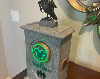 Haunted Mansion Animated Raven Magic Band Scanner