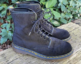 Dr Martens Black Velvet England Combat Boots Womens 8 US 6 UK