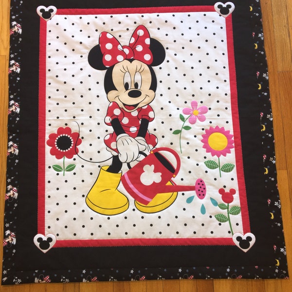 Baby Quilt/Baby Quilt Panel/Minnie Mouse Quilt/Baby Girl Quilt/Minnie Mouse Panel/Minnie Mouse Crib Bedding/Disney Crib Bedding/Disney Quilt