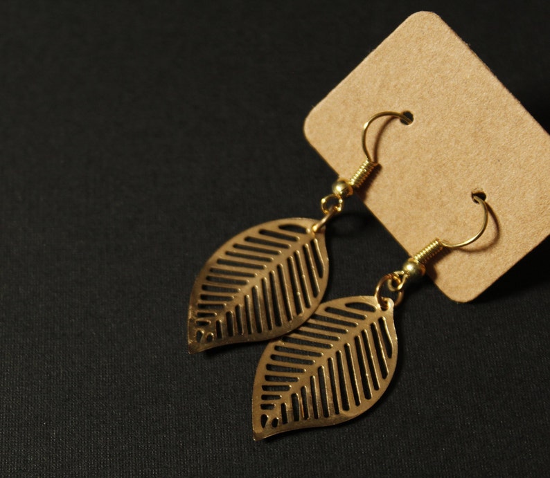 Hypoallergenic Gold Floral Leaf Pendant Dangle Earrings zdjęcie 2