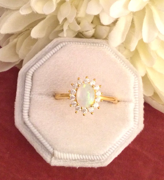 Vintage Jewellery Yellow Gold Band Ring Opal Whit… - image 2