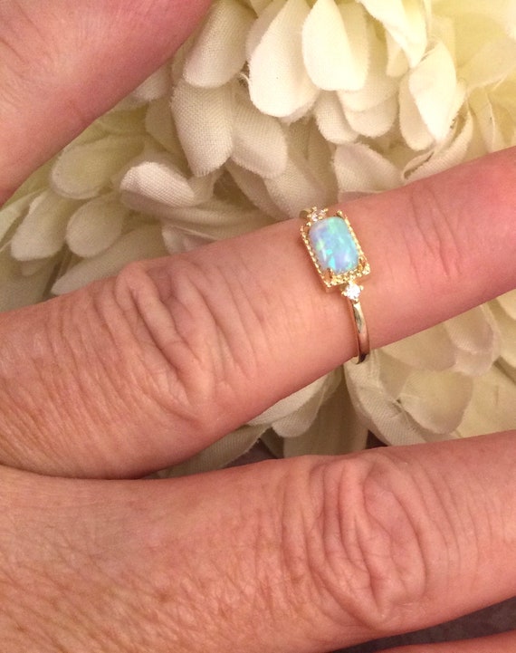 Vintage Jewellery Yellow Gold Ring Blue Opal Whit… - image 3