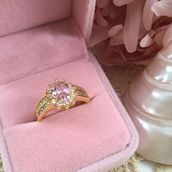 Vintage Jewellery Yellow Gold Ring with Pink and … - image 5