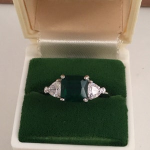 Vintage Jewellery White Gold Ring with Emerald and White Sapphires Antique Art Deco Dress Jewelry large  ring size U or 10