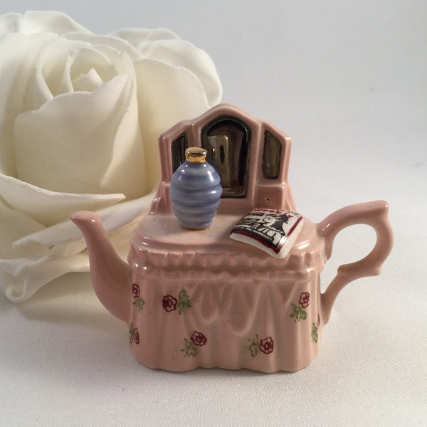 Antique vintage Chine Miniature Coiffeuse Céramique Porcelaine Théière Rose Théière Commode Parfum Jar Bouteille