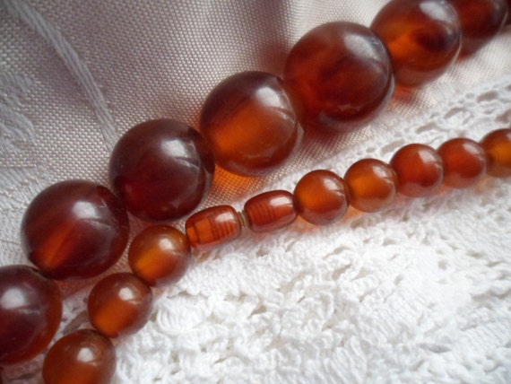 Collier Perles Bakélite Vintage Marron Et Vert - Bijou Rétro Années 50/60, D'occasion, Matière Plastique Ancienne