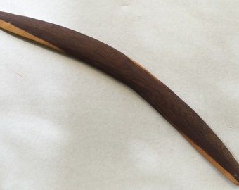 Old North West Australian Aboriginal Boomerang Mulga Wood dalla regione Pilbara di WA Australia
