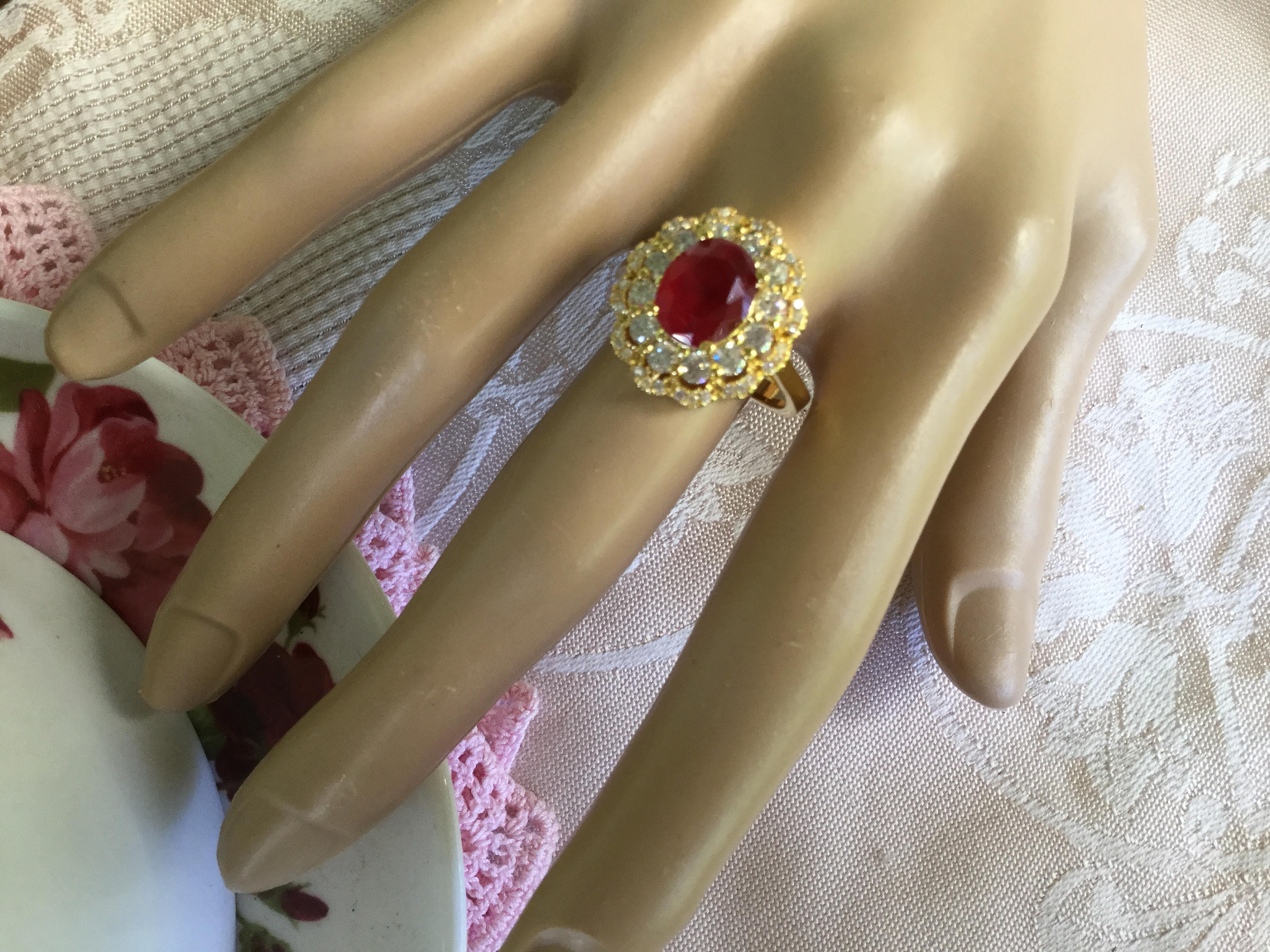 Buy Trendy Fine Gold & Diamond Jewellery for Women Online | Mia by Tanishq