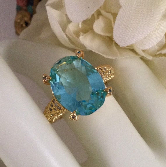 Vintage Jewellery Yellow Gold Ring Aquamarine Whi… - image 1
