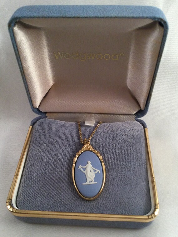 Wedgwood cameo best sale necklace