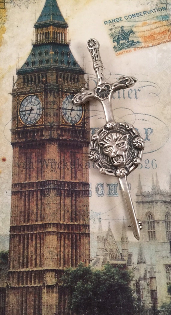 Vintage Jewellery Large Scottish Celtic Sterling Silver Dagger Shield Brooch Pin Antique Jewelry Decoration for Coat Hat Scarf Shawl Kilt