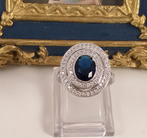 Vintage Jewellery White Gold Ring with Blue and W… - image 7