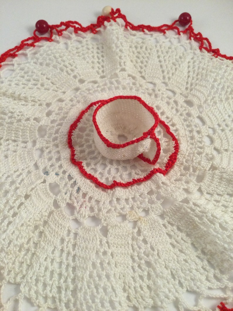 vintage retro doily crochet bead beaded jug cover mat red white tea cup image 2