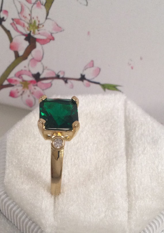Vintage Jewellery Yellow Gold Ring with Emerald a… - image 3