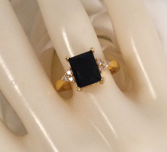 Vintage Jewellery Yellow Gold Ring with Black and… - image 2