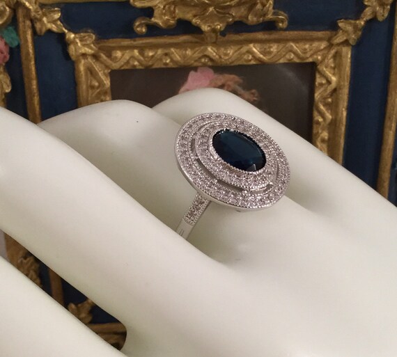 Vintage Jewellery White Gold Ring with Blue and W… - image 3