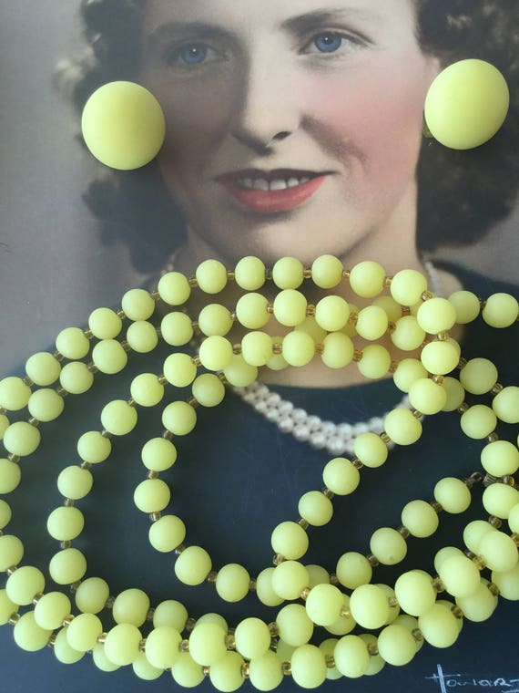 Antique Vintage Italian Necklace Yellow Gold Jade… - image 1