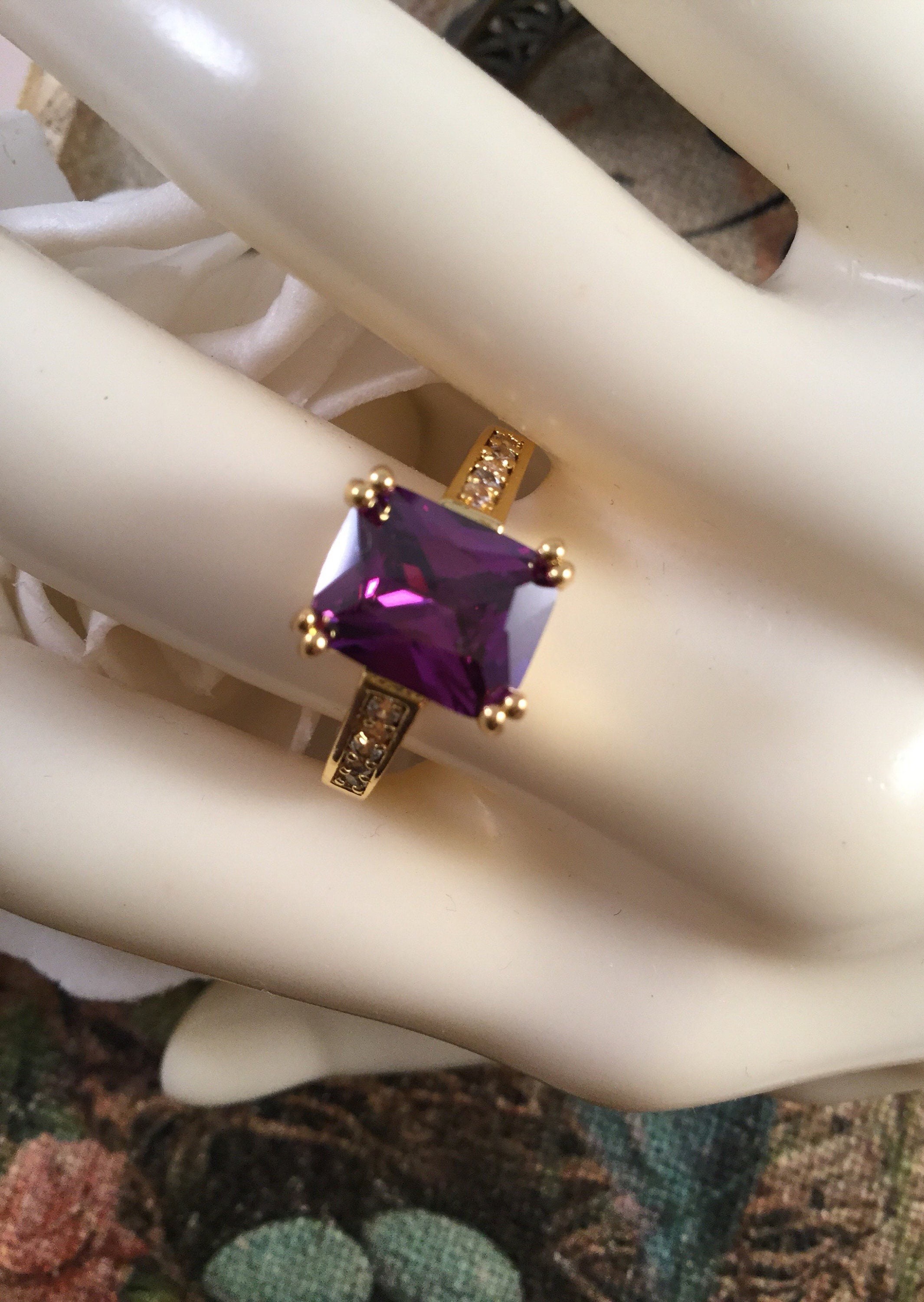 Vintage Jewellery Yellow Gold Ring with Amethysts and White Sapphires Antique Art Deco Dress Jewelry medium Ring Size 8 or Q