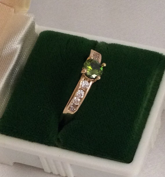 Vintage Jewellery Yellow Gold Ring with Peridot a… - image 2