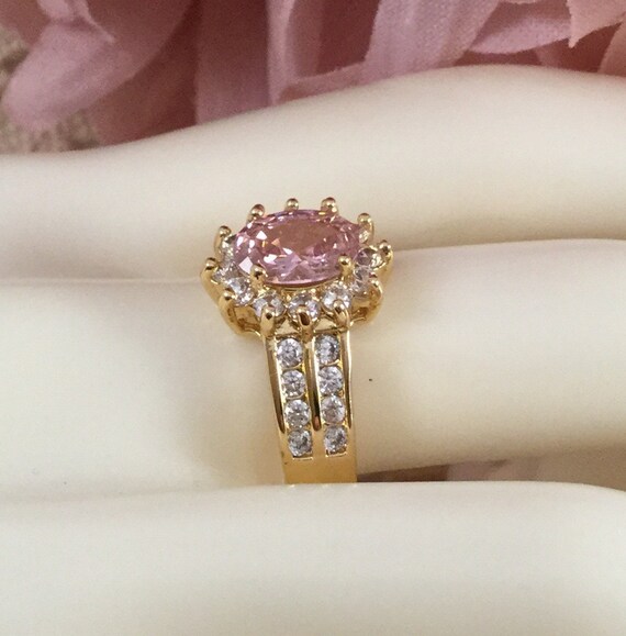 Vintage Jewellery Yellow Gold Ring with Pink and … - image 3