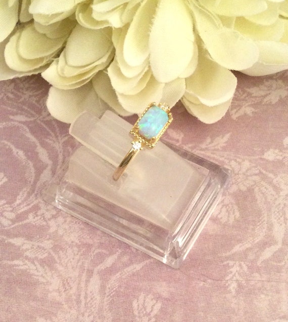 Vintage Jewellery Yellow Gold Ring Blue Opal Whit… - image 6