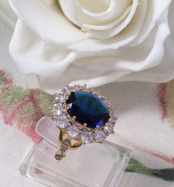 Vintage Jewellery Yellow Gold Ring with Blue and … - image 9