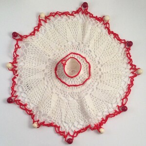 vintage retro doily crochet bead beaded jug cover mat red white tea cup image 1